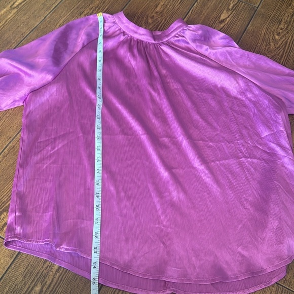 Flying tomato, purple blouse - Picture 4 of 9
